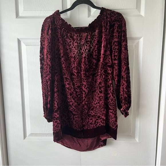 Sundance medium deep red sheer/velvet burnout tunic - Picture 3 of 3